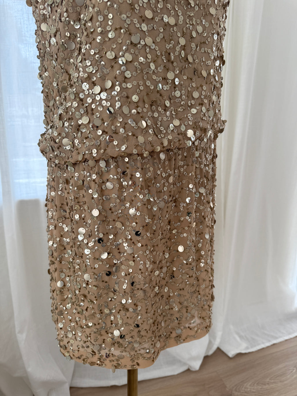 Nicole Miller Gold Sequin Silk Mini Dress – Size M