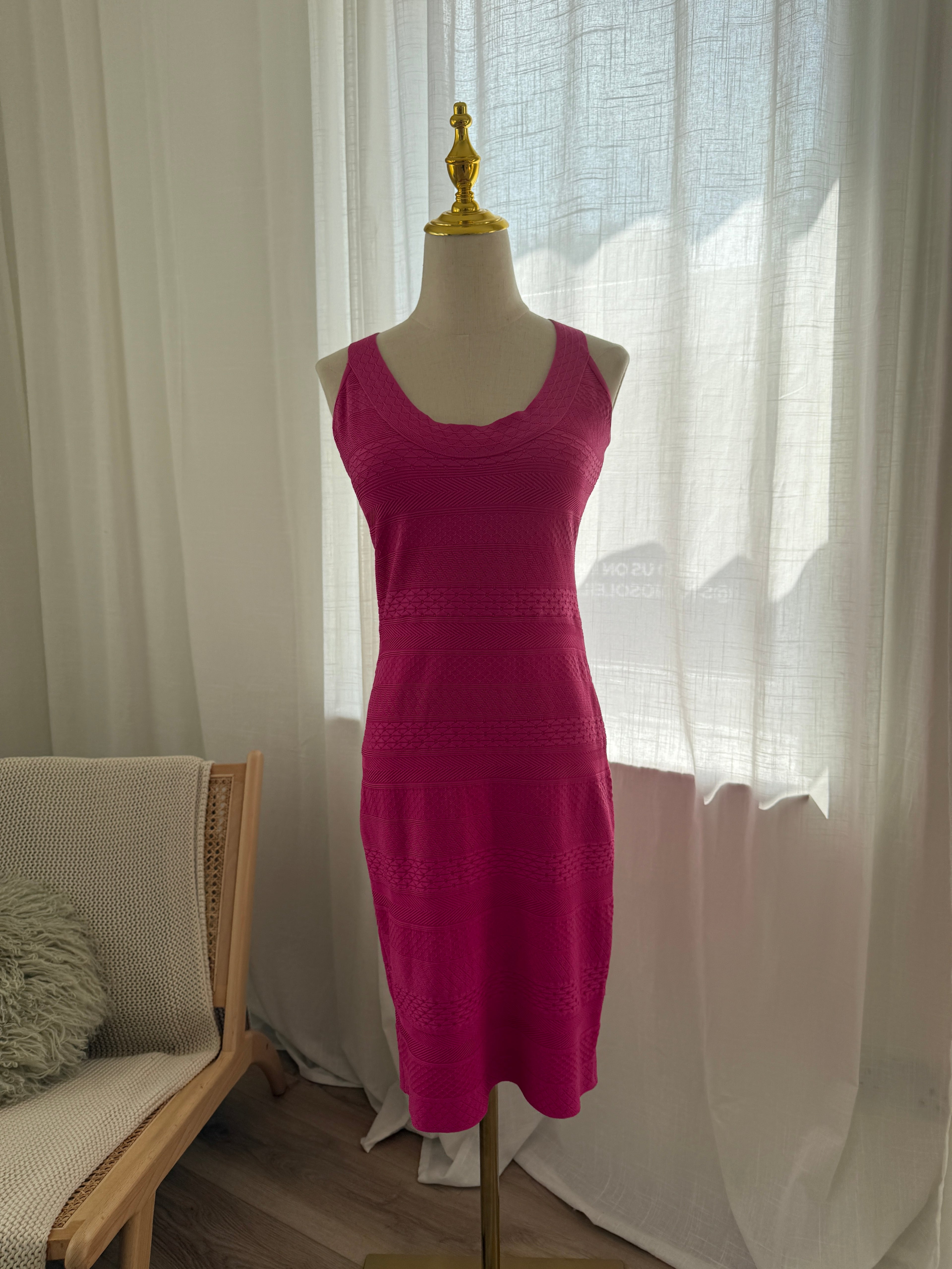 Hervé Léger Signature Bandage Dress in Hot Pink – Size L