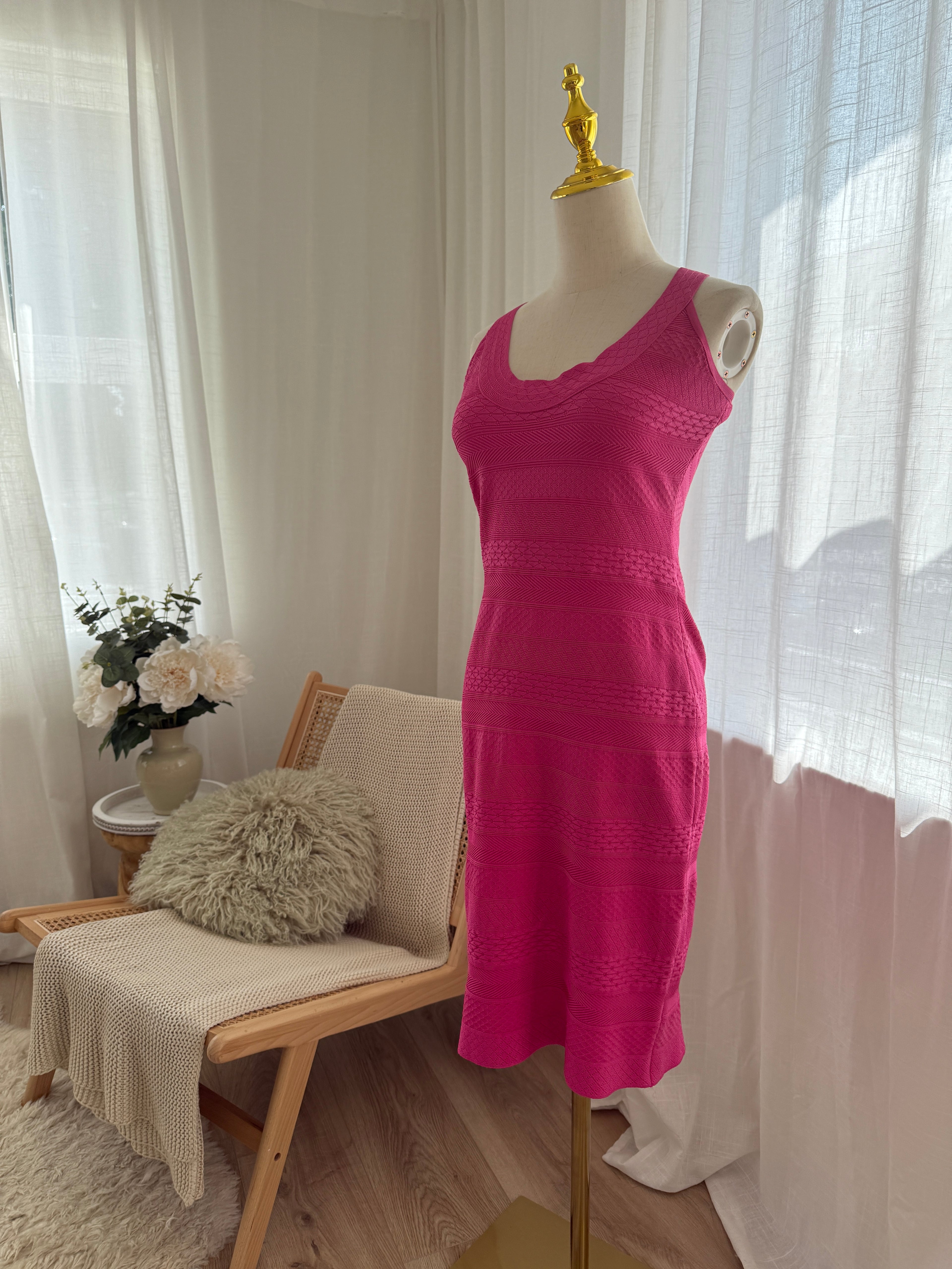 Hervé Léger Signature Bandage Dress in Hot Pink – Size L
