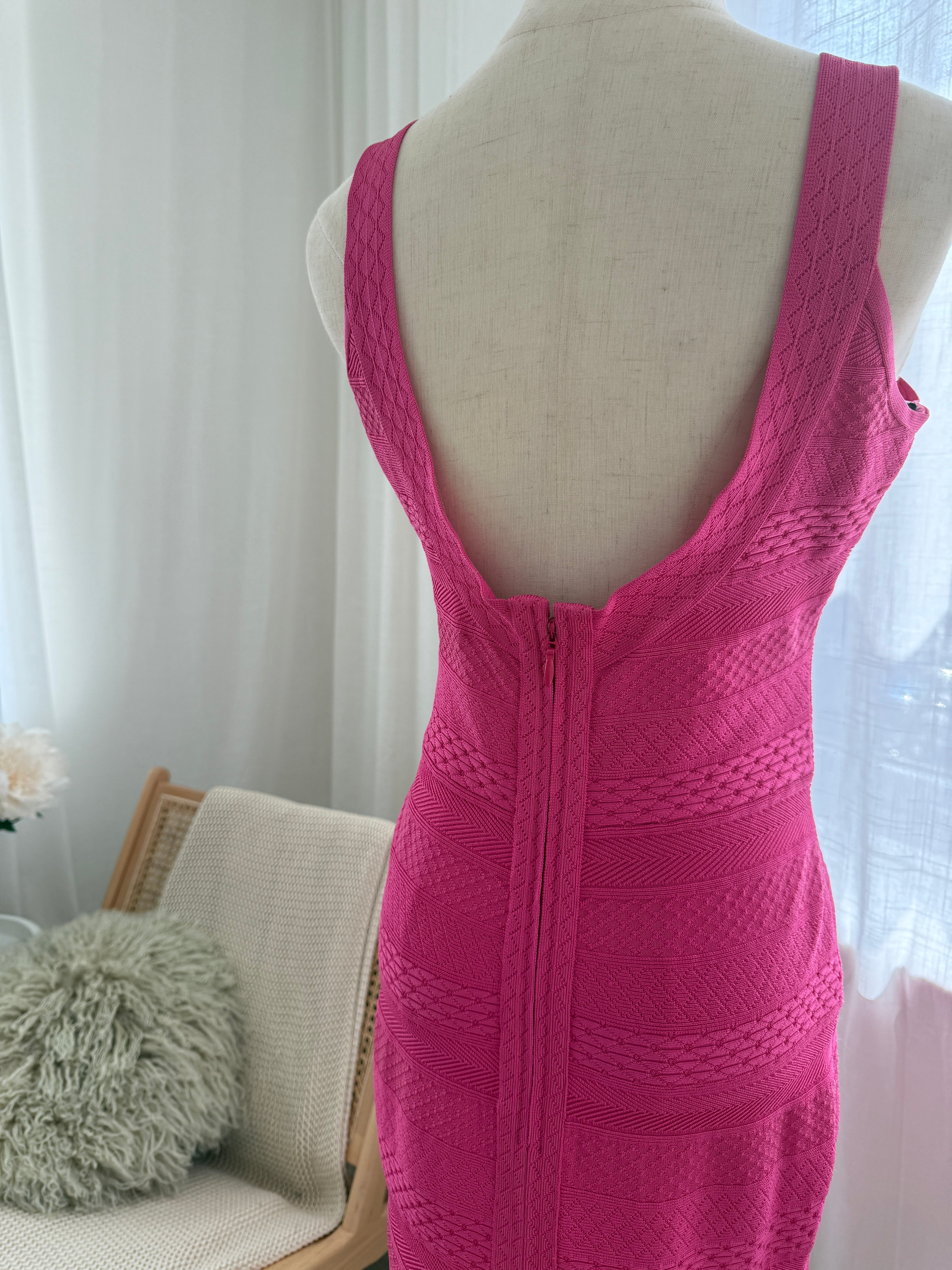 Hervé Léger Signature Bandage Dress in Hot Pink – Size L