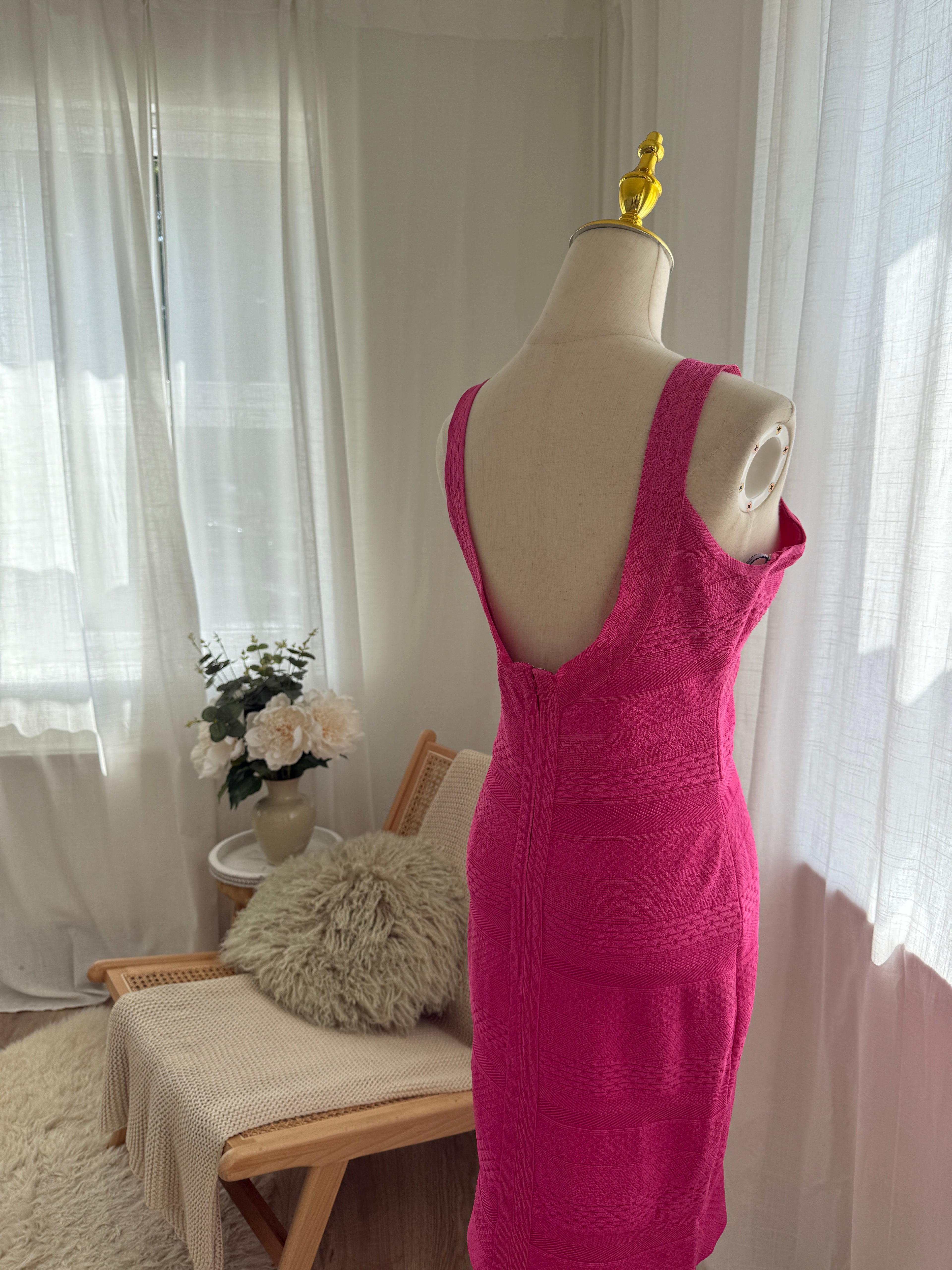 Hervé Léger Signature Bandage Dress in Hot Pink – Size L