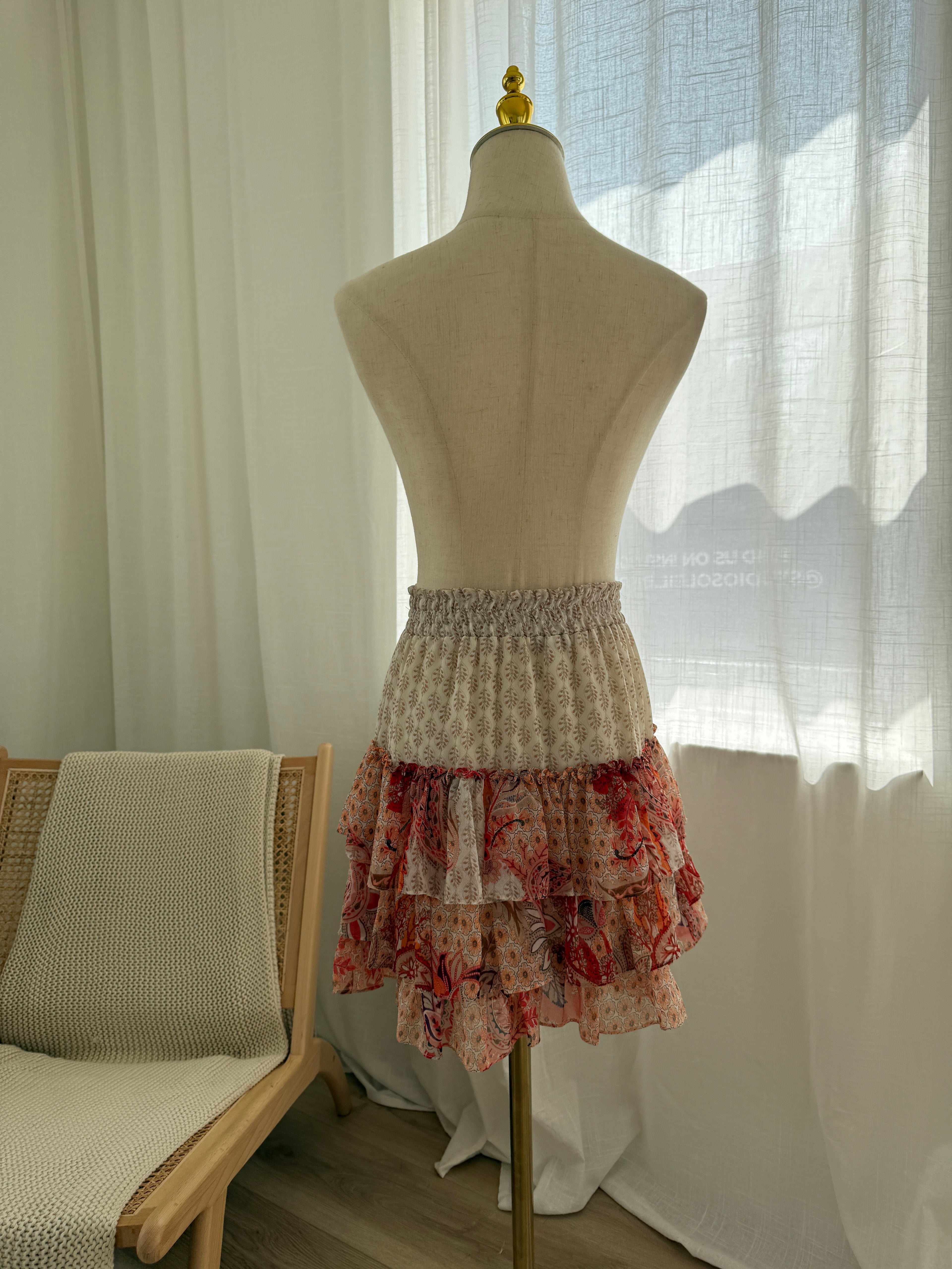 MISA Los Angeles Floral Ruffle Mini Skirt in Neutral & Red Print – Size S