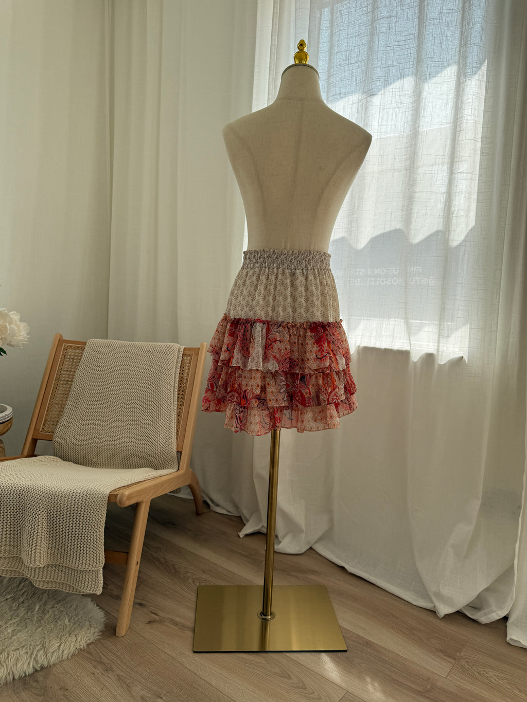 MISA Los Angeles Floral Ruffle Mini Skirt in Neutral & Red Print – Size S