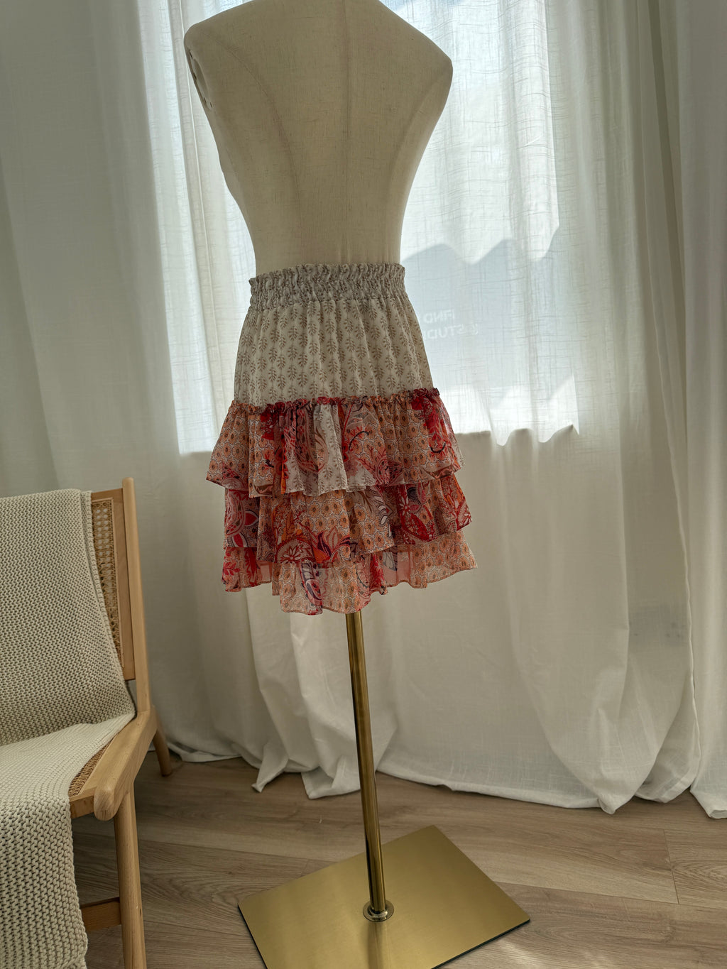 MISA Los Angeles Floral Ruffle Mini Skirt in Neutral & Red Print – Size S