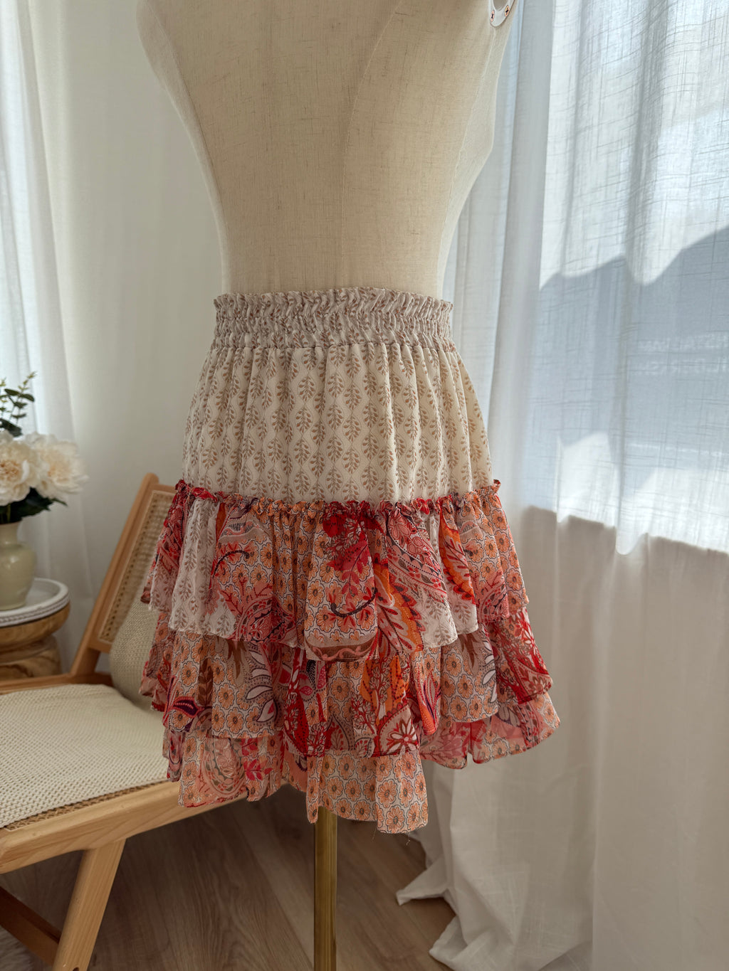 MISA Los Angeles Floral Ruffle Mini Skirt in Neutral & Red Print – Size S