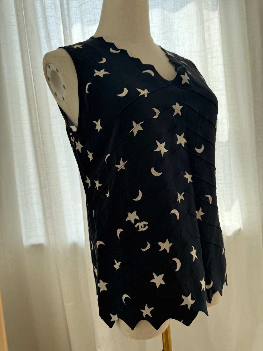 Chanel Spring 2008 Runway Silk Star & Moon Top by Karl Lagerfeld – FR 40 / M