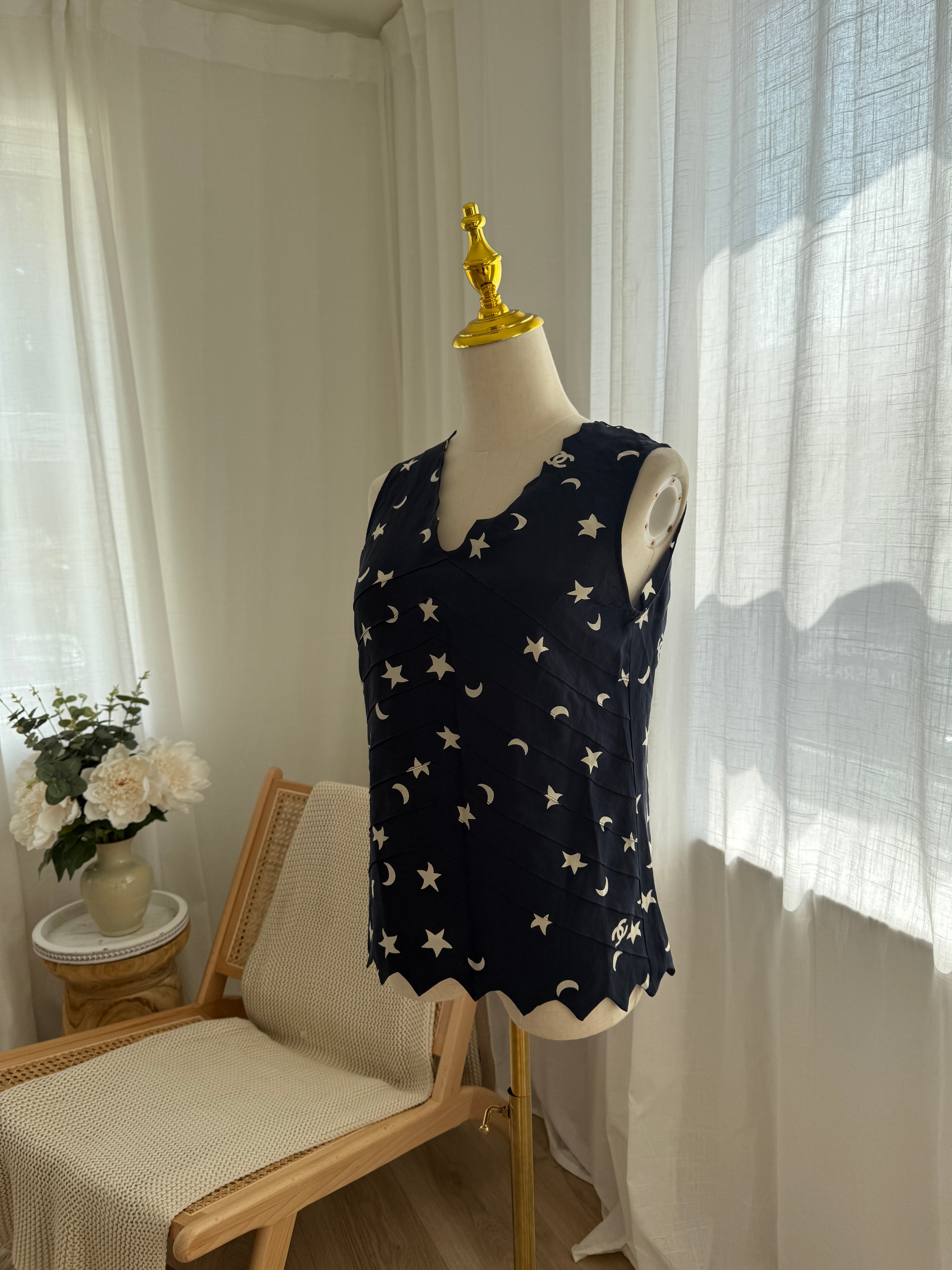 Chanel Spring 2008 Runway Silk Star & Moon Top by Karl Lagerfeld – FR 40 / M