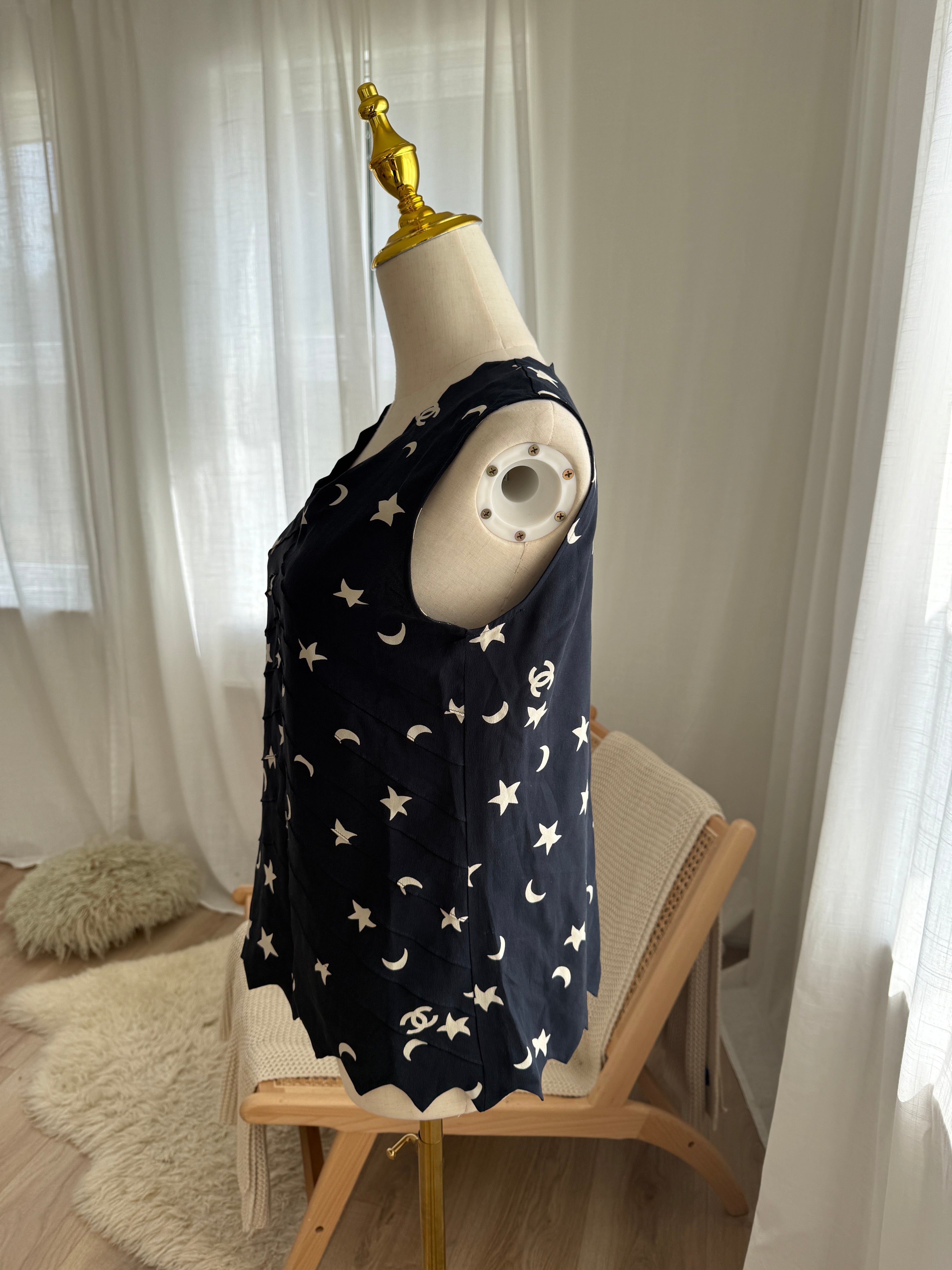 Chanel Spring 2008 Runway Silk Star & Moon Top by Karl Lagerfeld – FR 40 / M