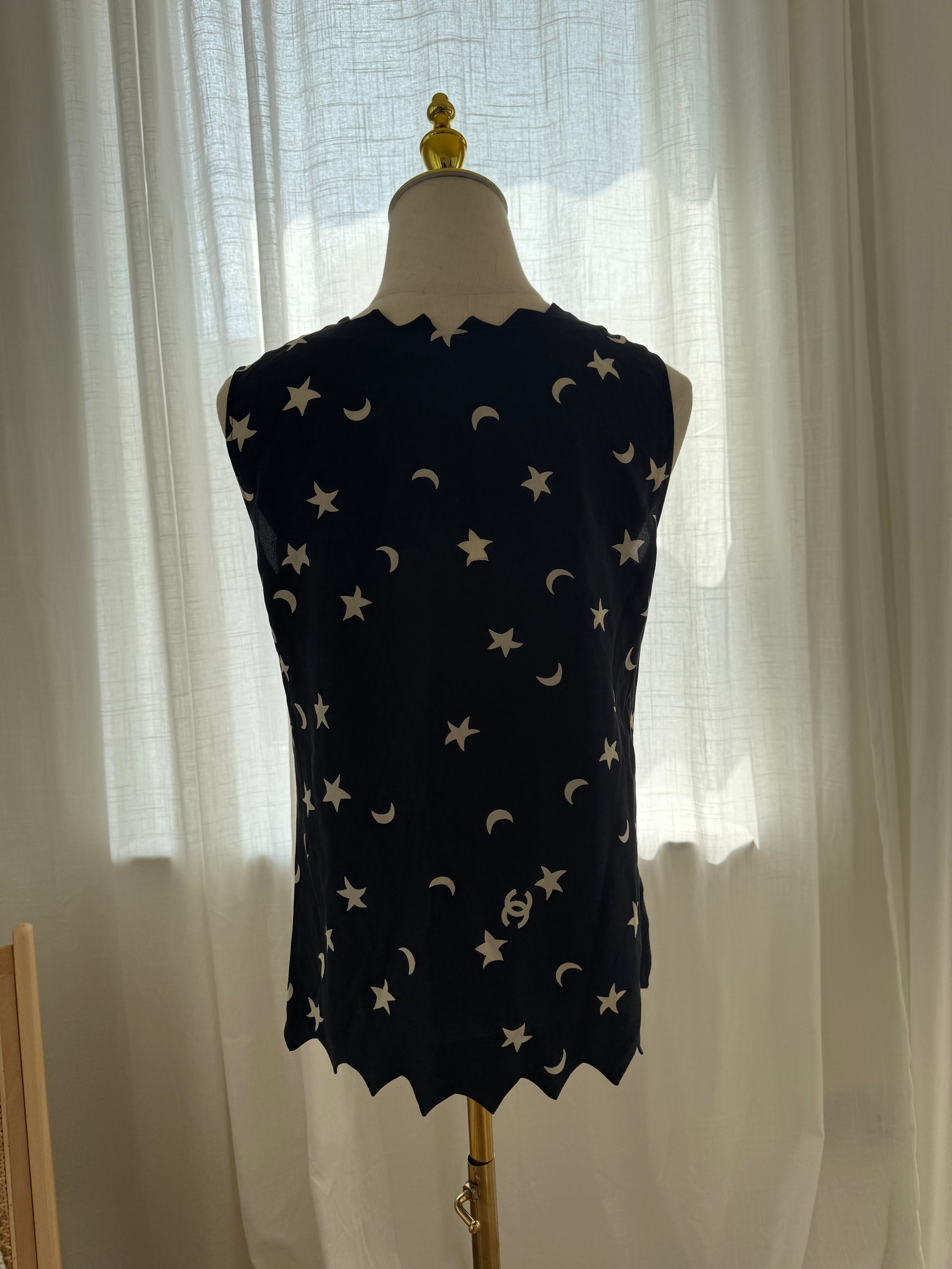 Chanel Spring 2008 Runway Silk Star & Moon Top by Karl Lagerfeld – FR 40 / M
