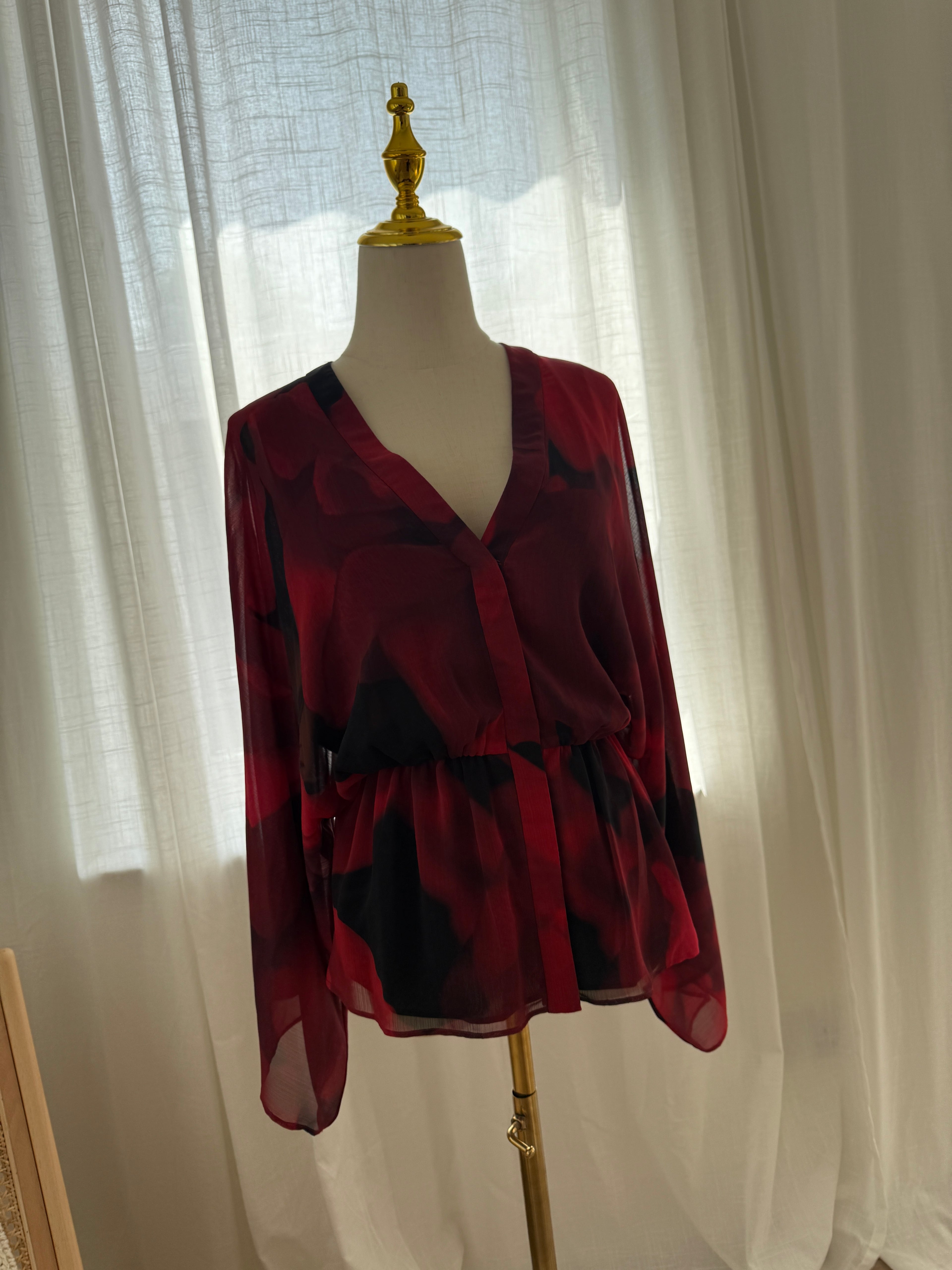 Alice + Olivia Red Printed Sheer Blouse with Plunge Neckline – Size S