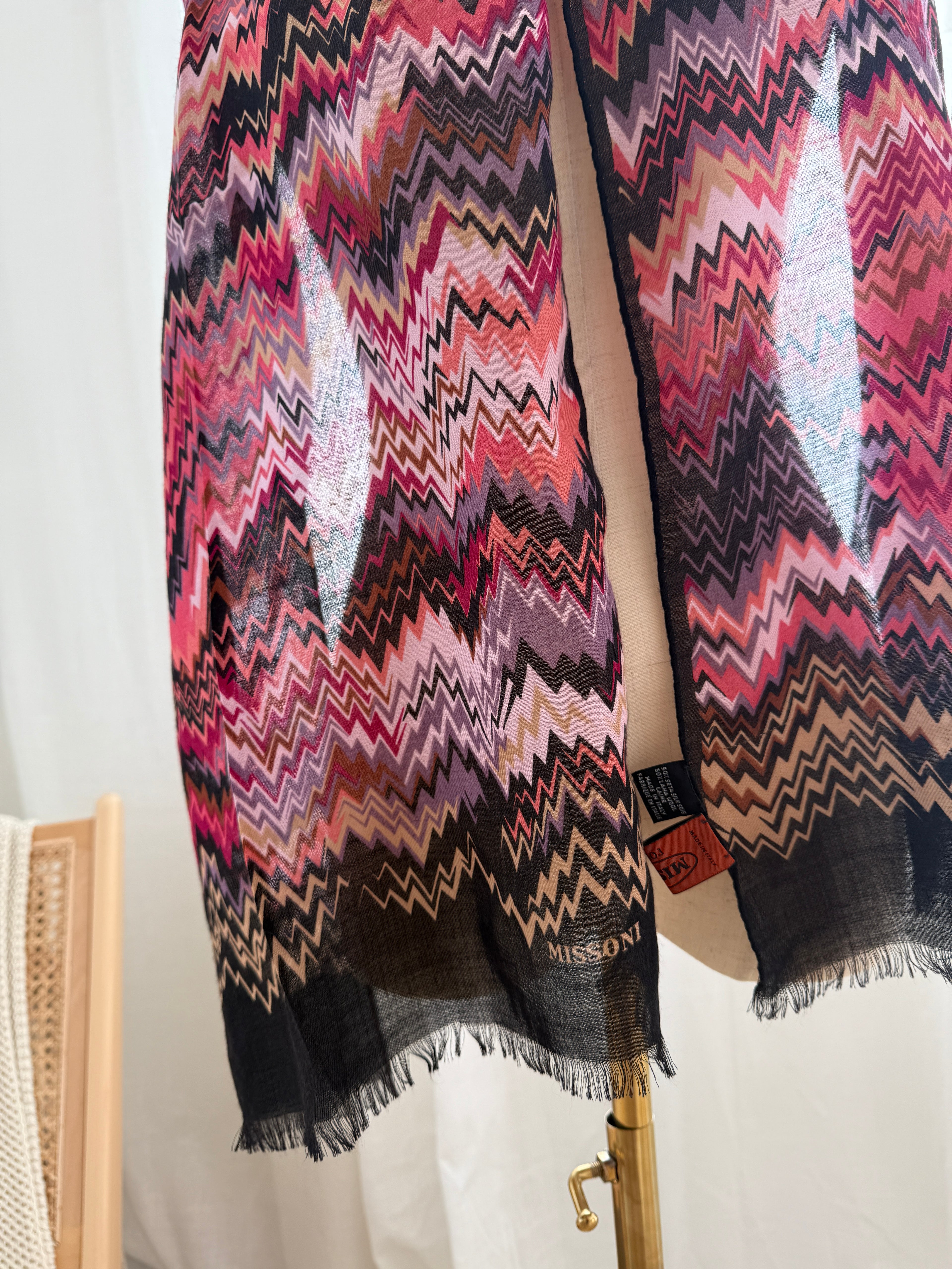 Missoni Silk Wool Scarf – Iconic Zigzag Pattern in Pink with Fringe Edges