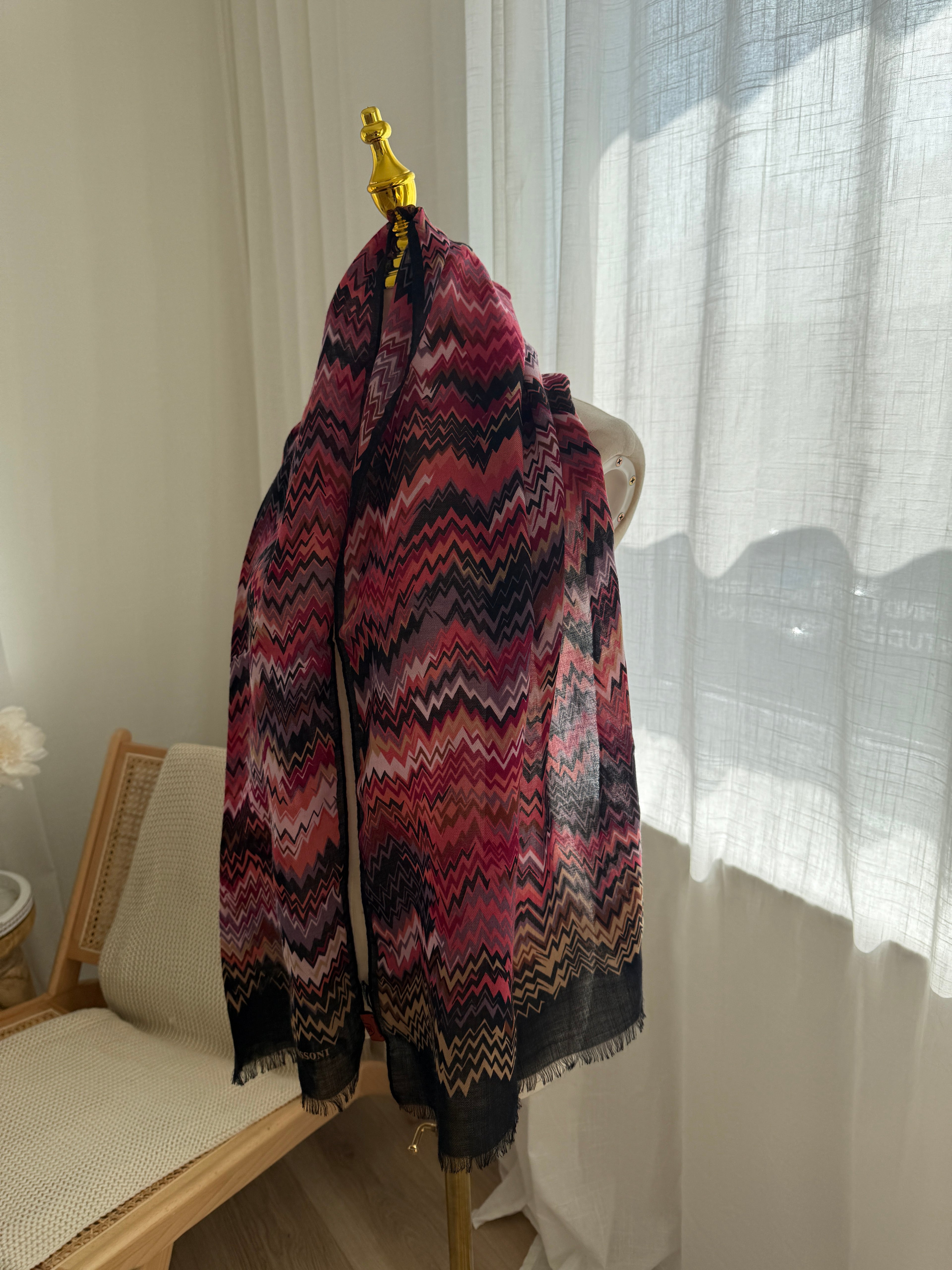 Missoni Silk Wool Scarf – Iconic Zigzag Pattern in Pink with Fringe Edges