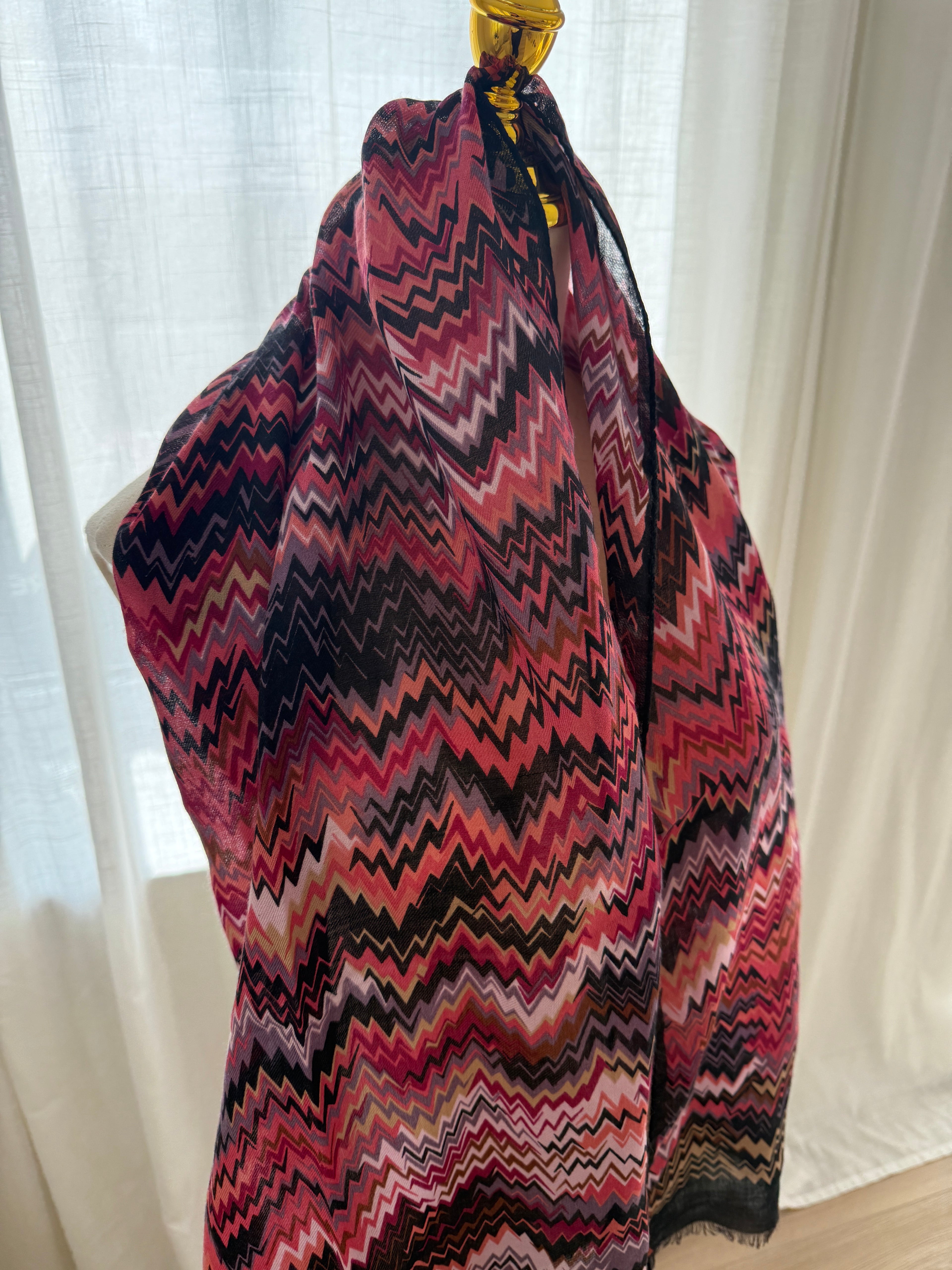 Missoni Silk Wool Scarf – Iconic Zigzag Pattern in Pink with Fringe Edges