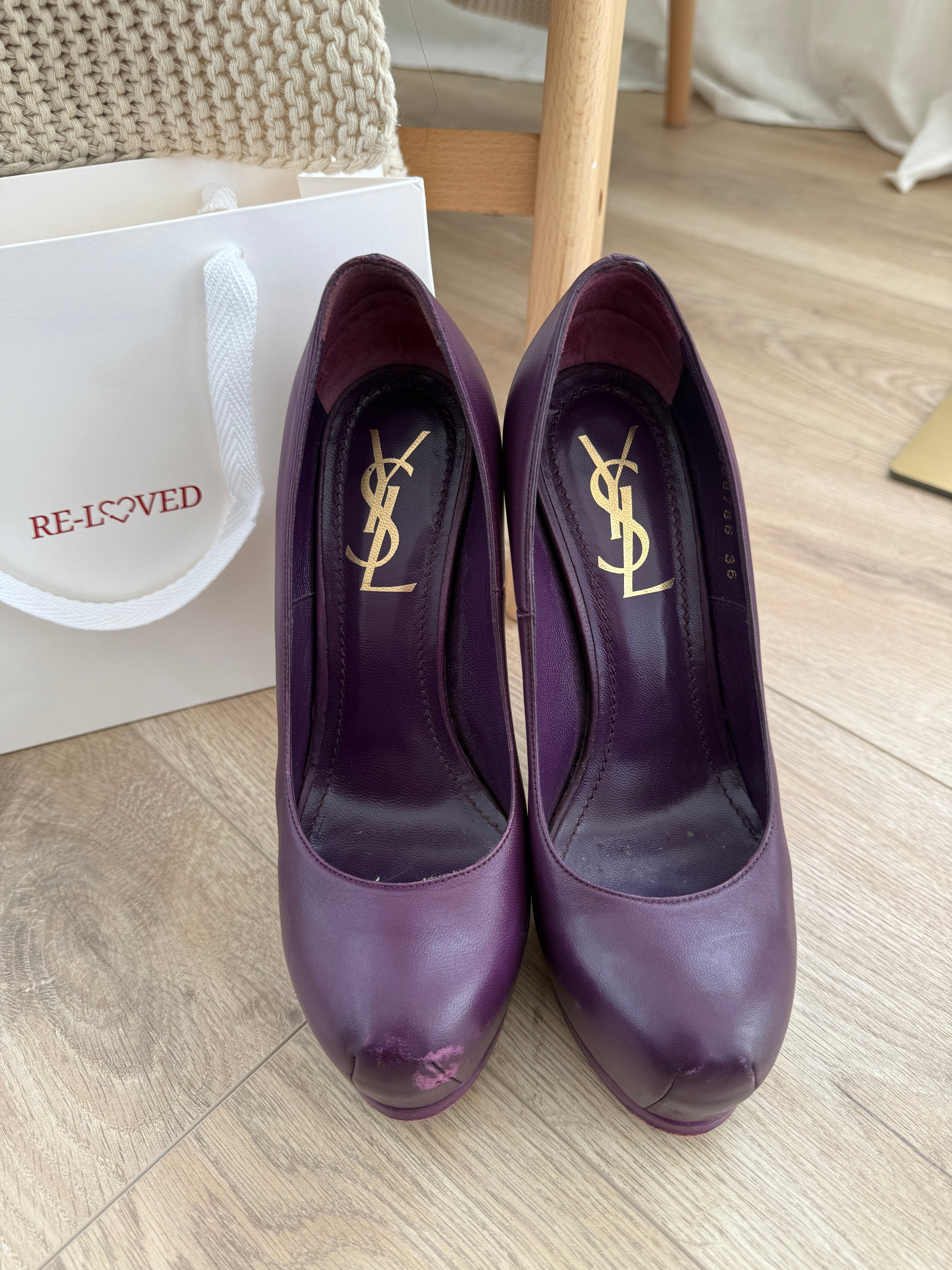 Yves Saint Laurent Rive Gauche Plum Leather Platform Pumps – UK 4